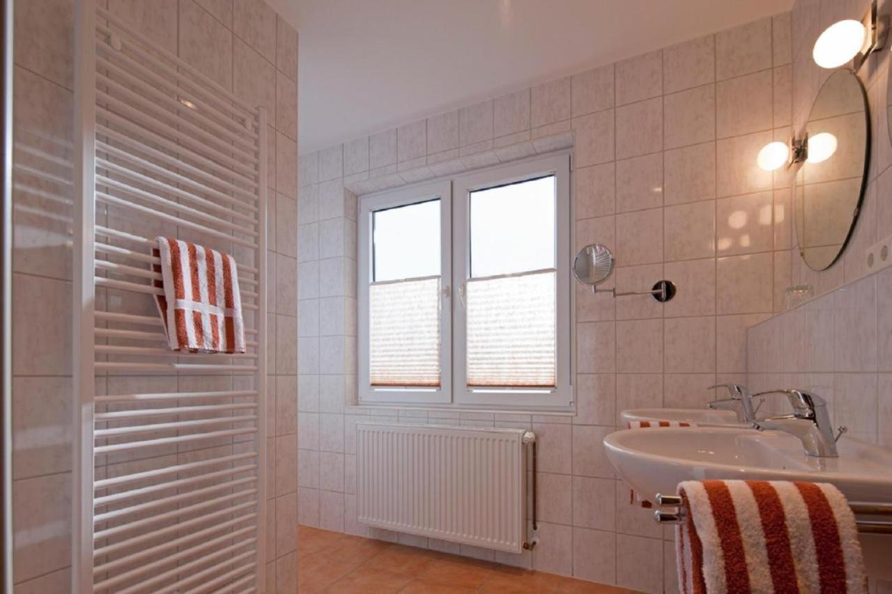 Ferienhaus Mien Huske ノルダーナイ 部屋 写真